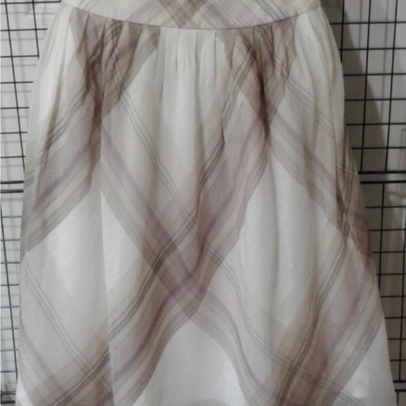 100% Silk Skirt. NWT - Picture 4 of 4